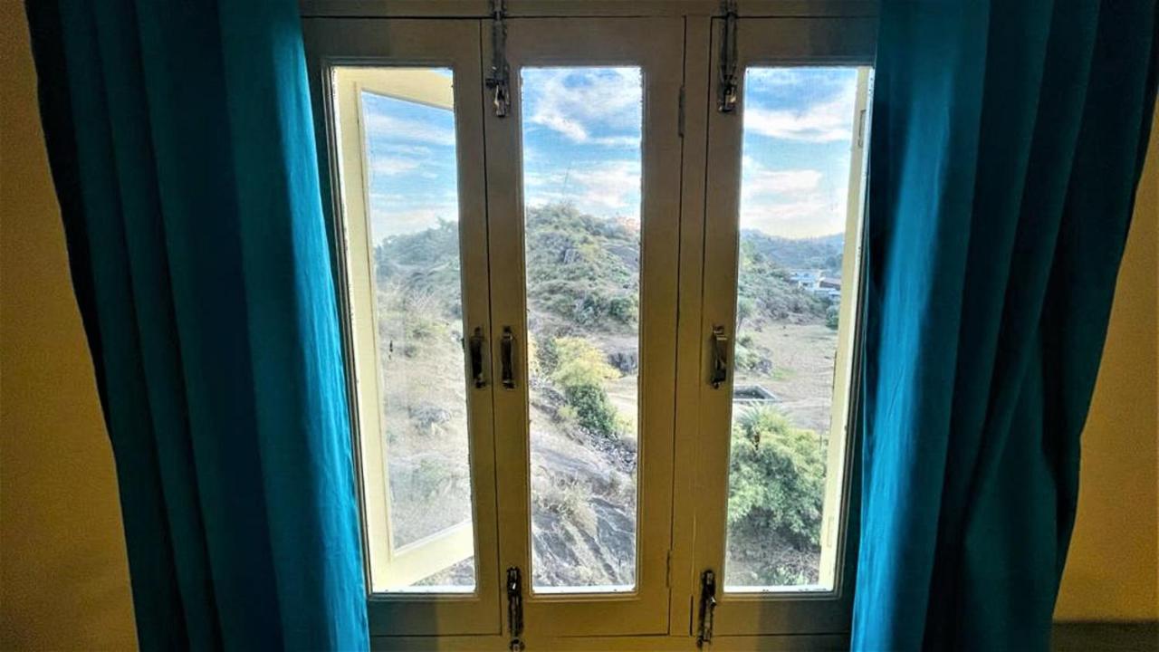 Shikhar Bunglow - A Stunning Valley View Bungalow In Mount Abu住宿加早餐旅馆 外观 照片